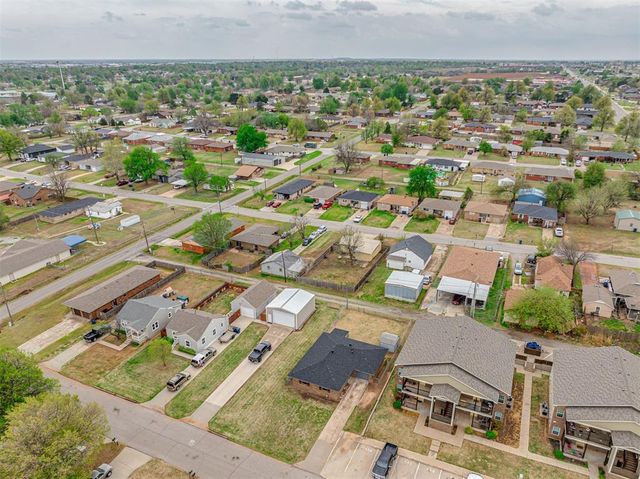 1509 W London Street, El Reno, OK 73036
