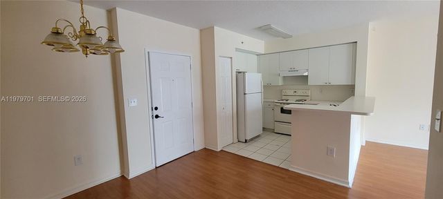 11040 SW 196th St 203, Cutler Bay, FL 33157