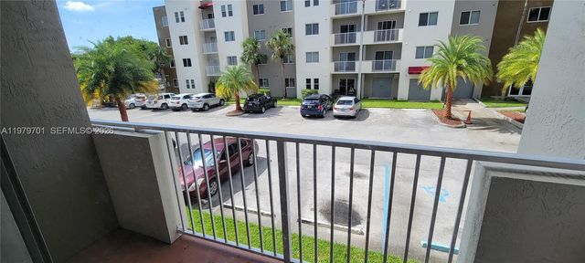 11040 SW 196th St 203, Cutler Bay, FL 33157