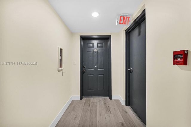 11040 SW 196th St 203, Cutler Bay, FL 33157