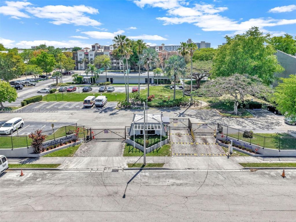 11040 SW 196th St 203, Cutler Bay, FL 33157