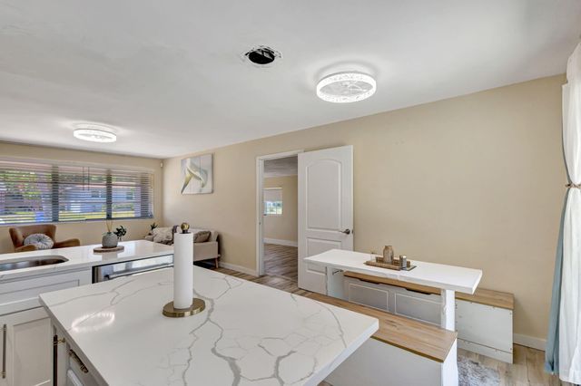 140 W 31st Court, Riviera Beach, FL 33404