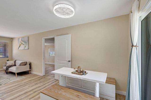 140 W 31st Court, Riviera Beach, FL 33404