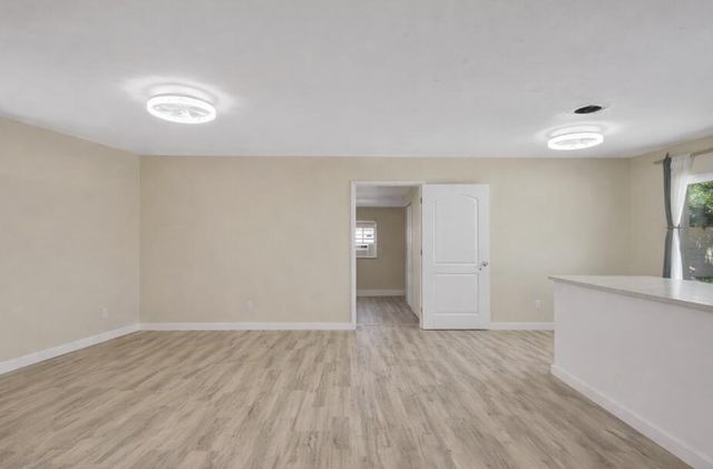 140 W 31st Court, Riviera Beach, FL 33404