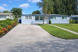 140 W 31st Court, Riviera Beach, FL 33404