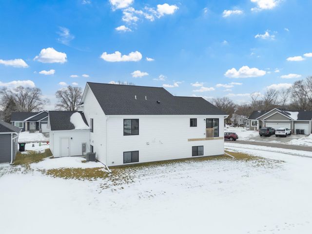 3658 Meadow Sage Court SE, Rochester, MN 55904