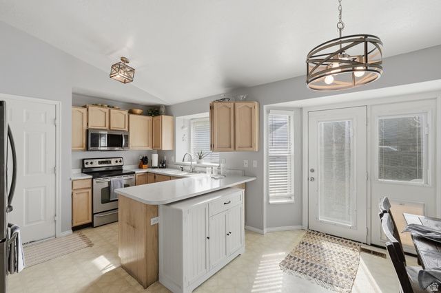 3179 W 9190 S, West Jordan, UT 84088