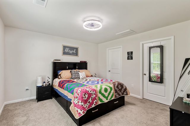 276 Country Grove Way, Galivants Ferry, SC 29544