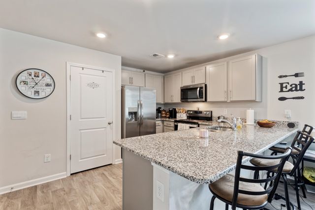 276 Country Grove Way, Galivants Ferry, SC 29544