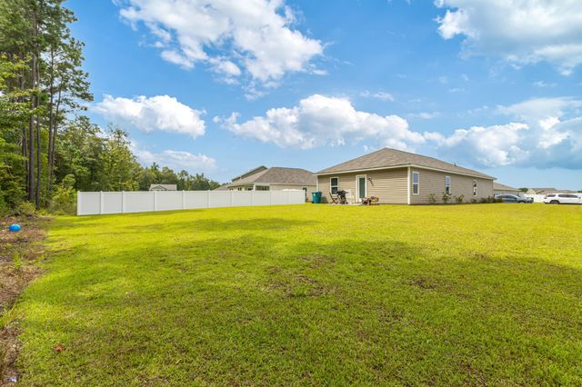 276 Country Grove Way, Galivants Ferry, SC 29544