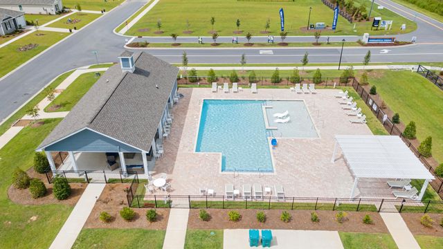 276 Country Grove Way, Galivants Ferry, SC 29544