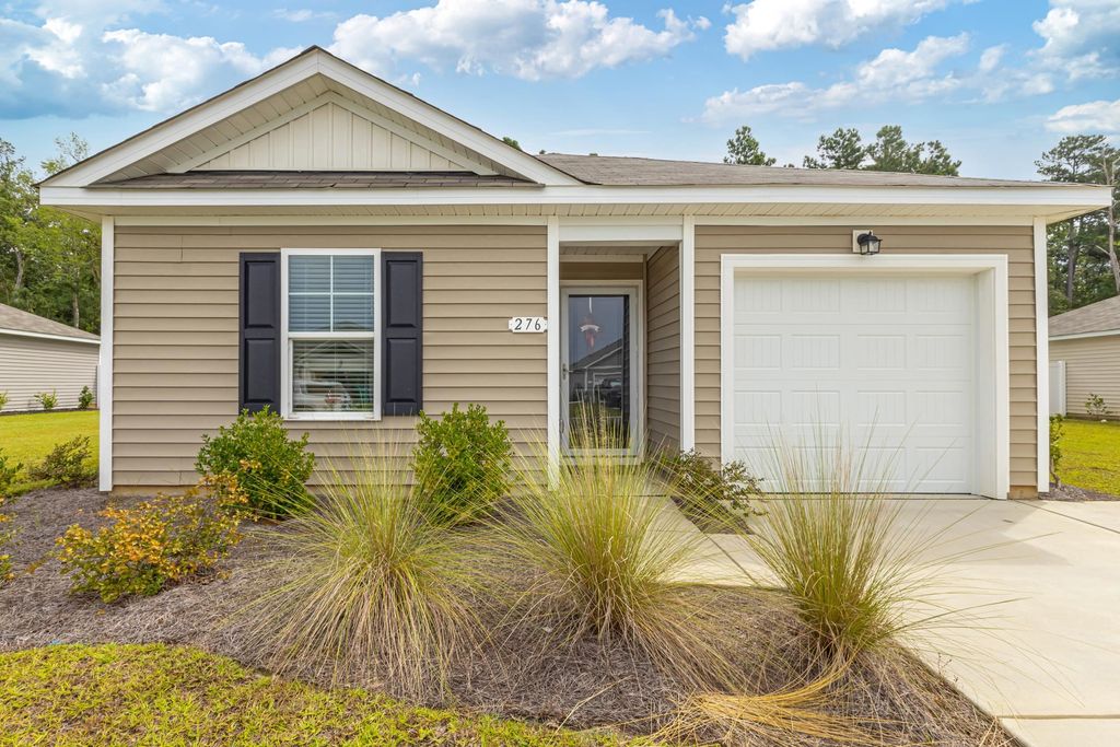 276 Country Grove Way, Galivants Ferry, SC 29544