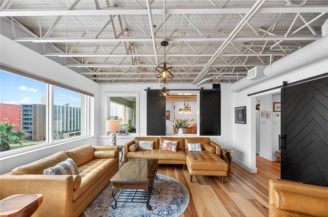 901 N Upper Broadway St 501, Corpus Christi, TX 78401