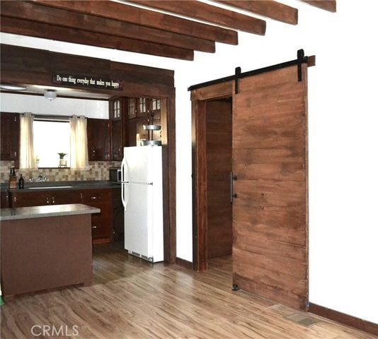 390 Redwood Drive, Crestline, CA 92325