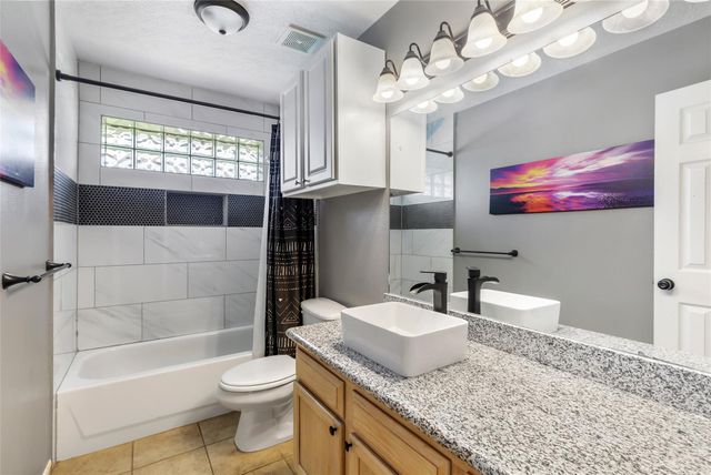 5810 Dixie Lane, Baytown, TX 77523