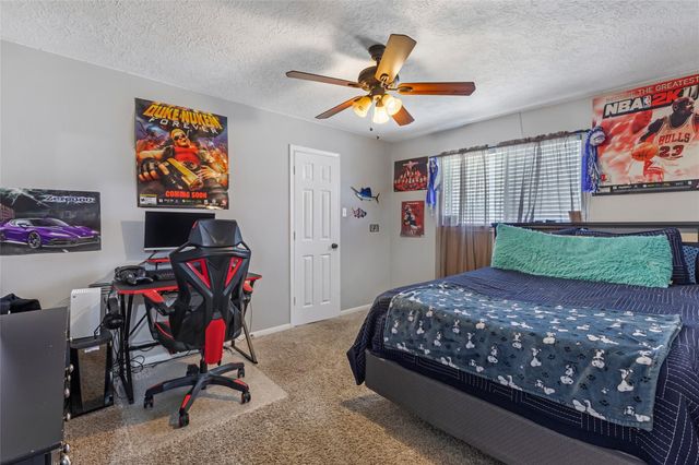 5810 Dixie Lane, Baytown, TX 77523