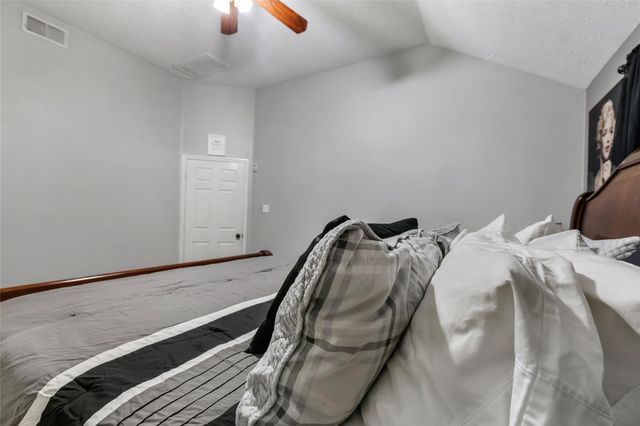 5810 Dixie Lane, Baytown, TX 77523