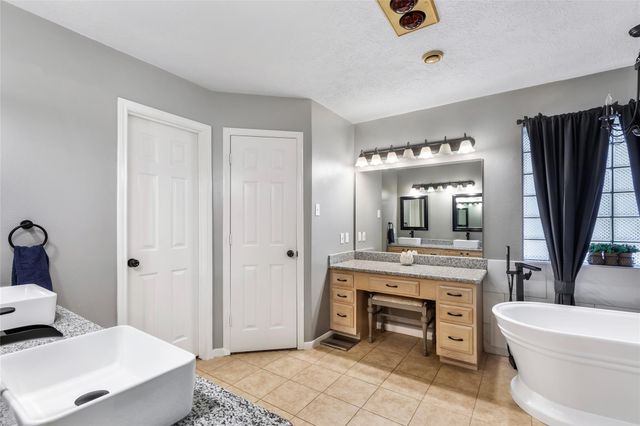 5810 Dixie Lane, Baytown, TX 77523