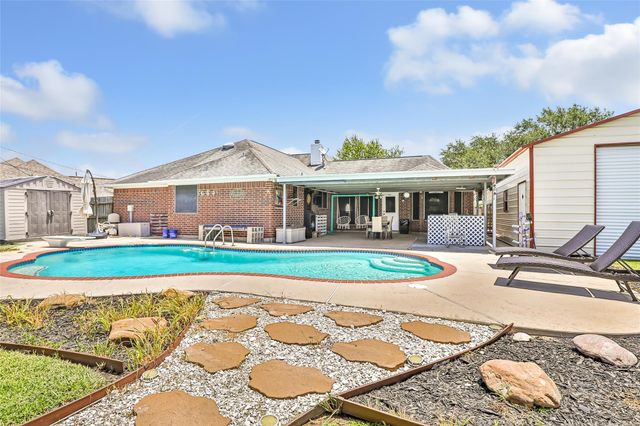 5810 Dixie Lane, Baytown, TX 77523