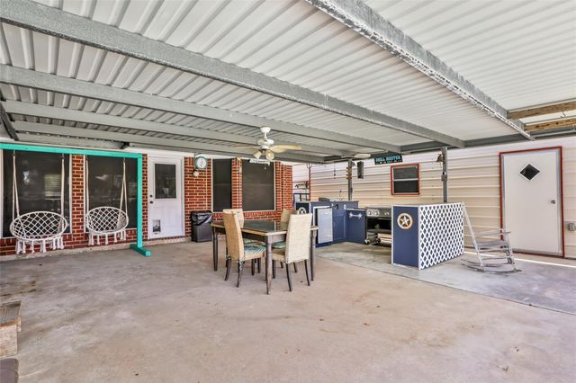 5810 Dixie Lane, Baytown, TX 77523