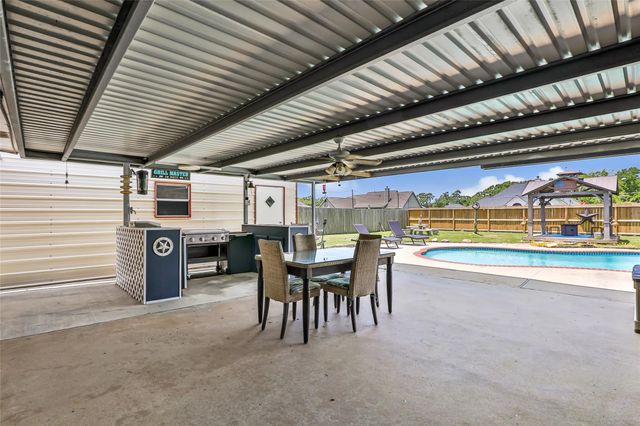 5810 Dixie Lane, Baytown, TX 77523