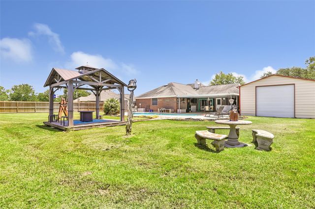 5810 Dixie Lane, Baytown, TX 77523