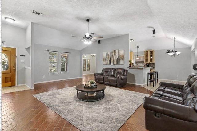 5810 Dixie Lane, Baytown, TX 77523