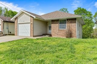 2633 North Fort Avenue, Springfield, MO 65803