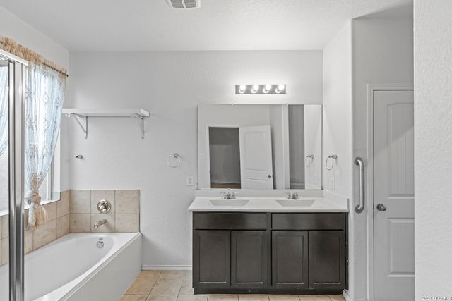 6534 Candlecrest, San Antonio, TX 78244