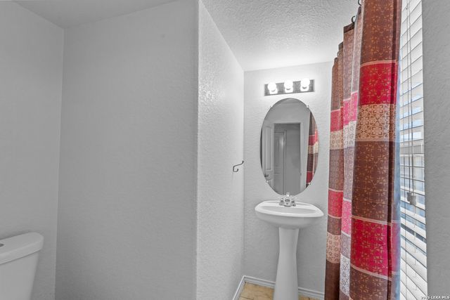 6534 Candlecrest, San Antonio, TX 78244