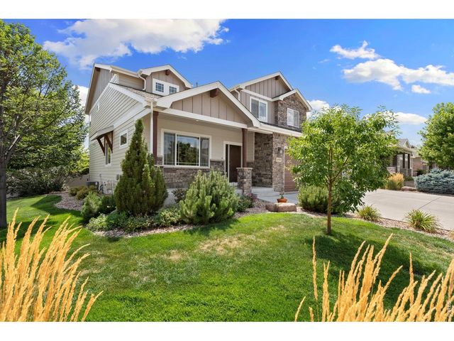 1050 Coral Burst Dr, Loveland, CO 80538