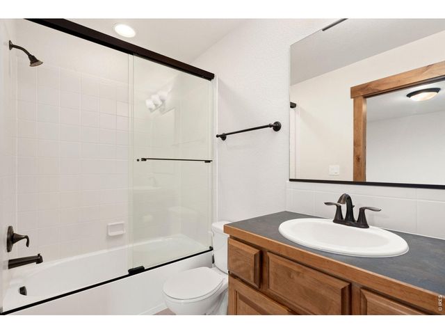 1050 Coral Burst Dr, Loveland, CO 80538