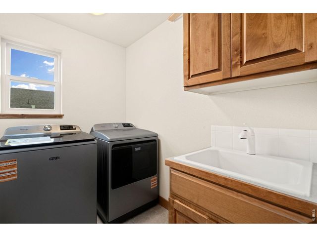 1050 Coral Burst Dr, Loveland, CO 80538