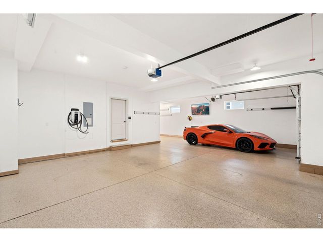 1050 Coral Burst Dr, Loveland, CO 80538