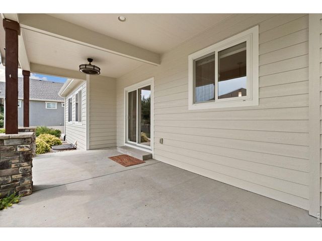 1050 Coral Burst Dr, Loveland, CO 80538