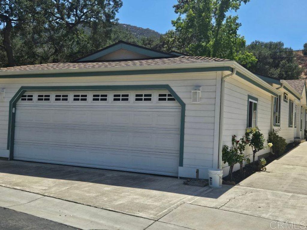 Image 1 of property listing at 8975 Lawrence Welk Drive 5, Escondido, CA 92026