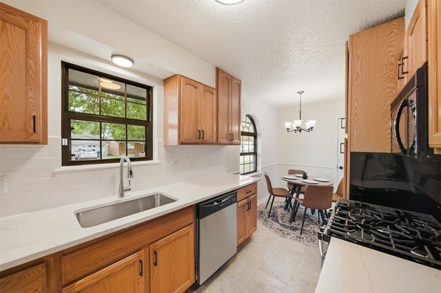 2215 S 131st East Avenue, Tulsa, OK 74134
