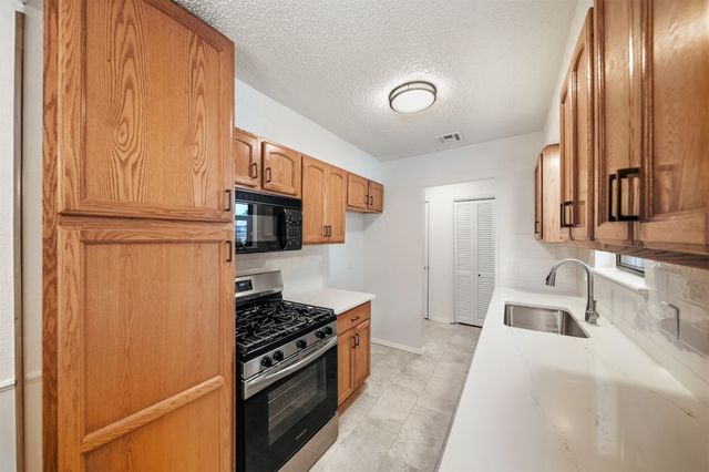 2215 S 131st East Avenue, Tulsa, OK 74134