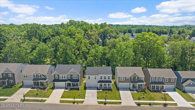 17826 Bridle Run Dr, Louisville, KY 40245