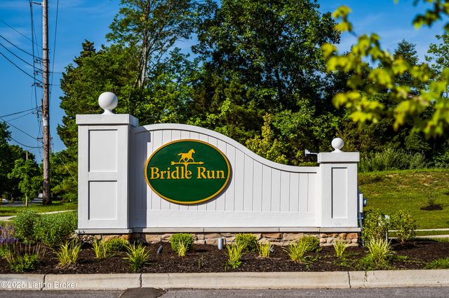 17826 Bridle Run Dr, Louisville, KY 40245