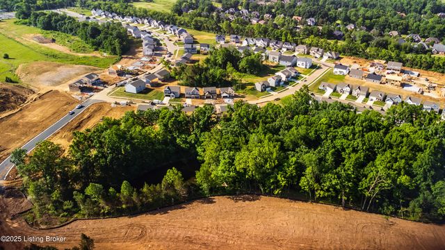 17826 Bridle Run Dr, Louisville, KY 40245