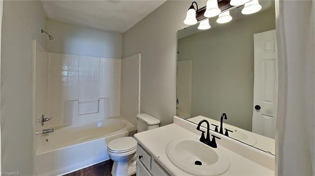 2122 Carlisle Way, High Point, NC 27265