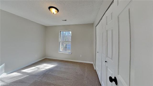 2122 Carlisle Way, High Point, NC 27265