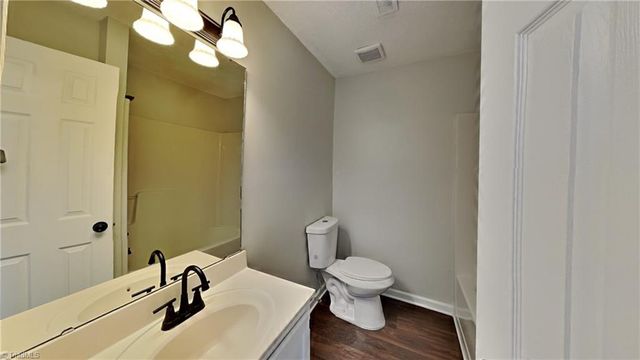 2122 Carlisle Way, High Point, NC 27265