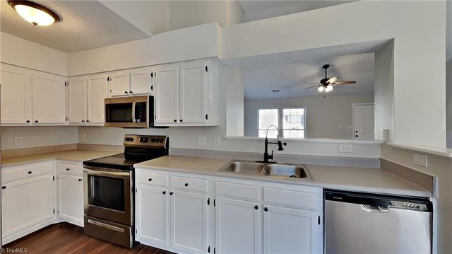 2122 Carlisle Way, High Point, NC 27265