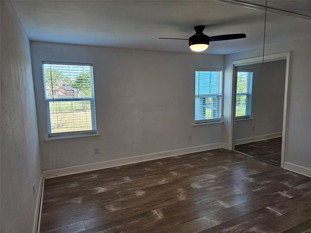 6923 Avenue P, Galveston, TX 77551