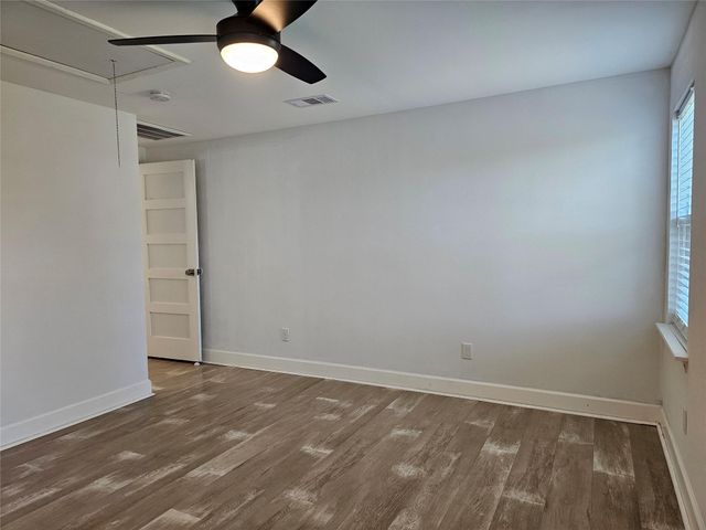 6923 Avenue P, Galveston, TX 77551