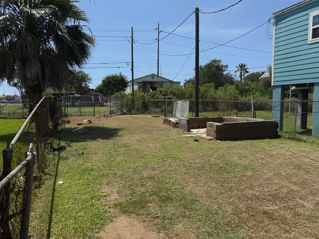 6923 Avenue P, Galveston, TX 77551