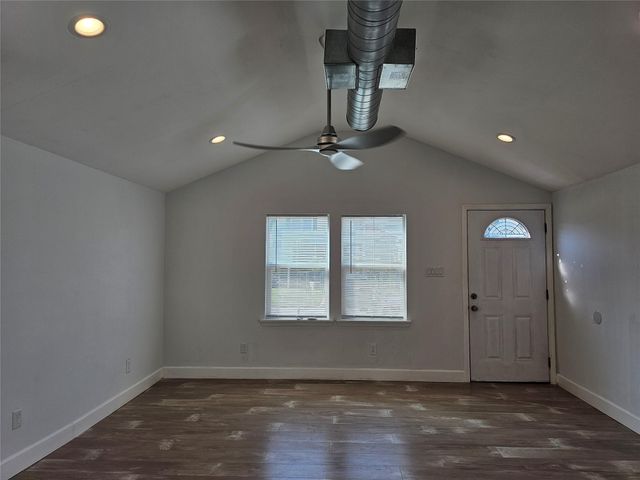 6923 Avenue P, Galveston, TX 77551