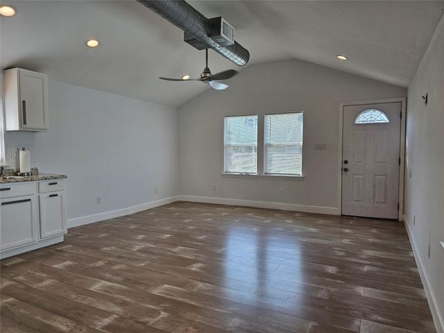 6923 Avenue P, Galveston, TX 77551